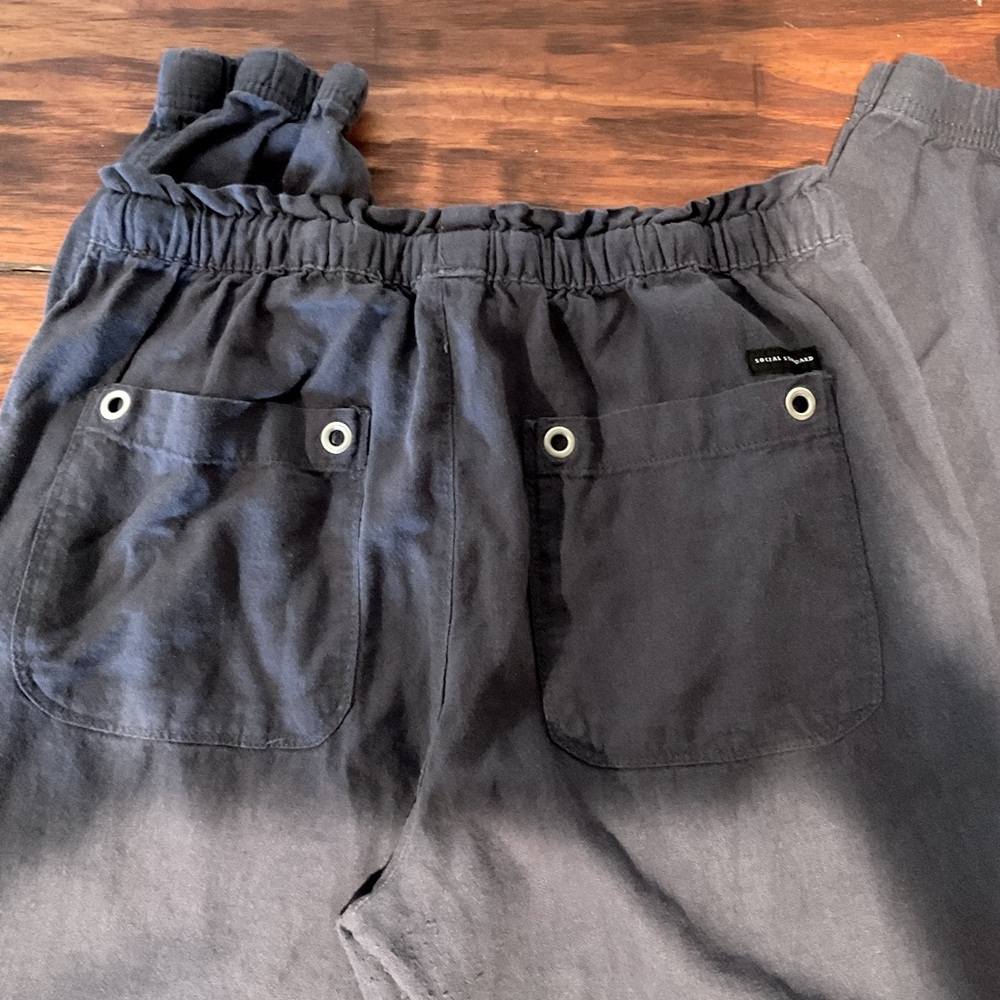 Ladies linen/rayon pants by social standard by sanctuary.blue color.size medium